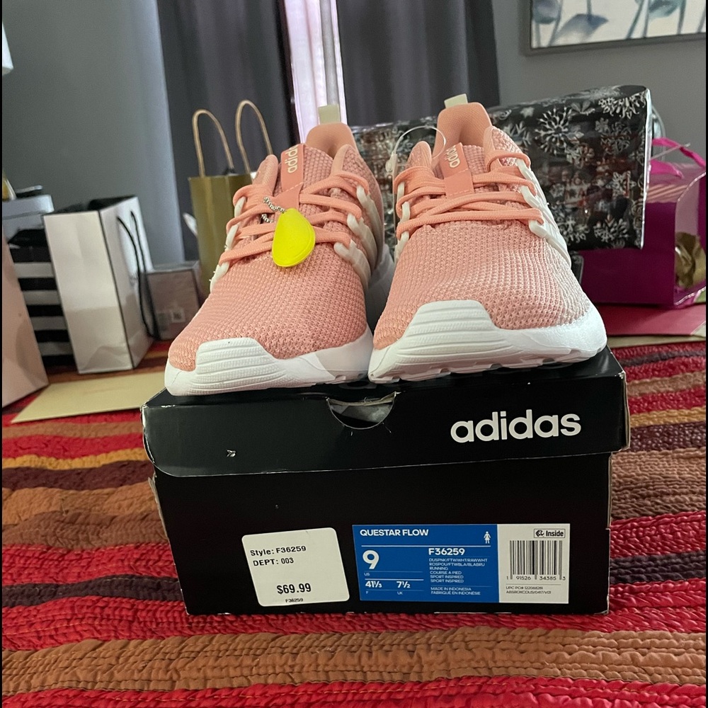 Adidas Questar Flow Sneaker